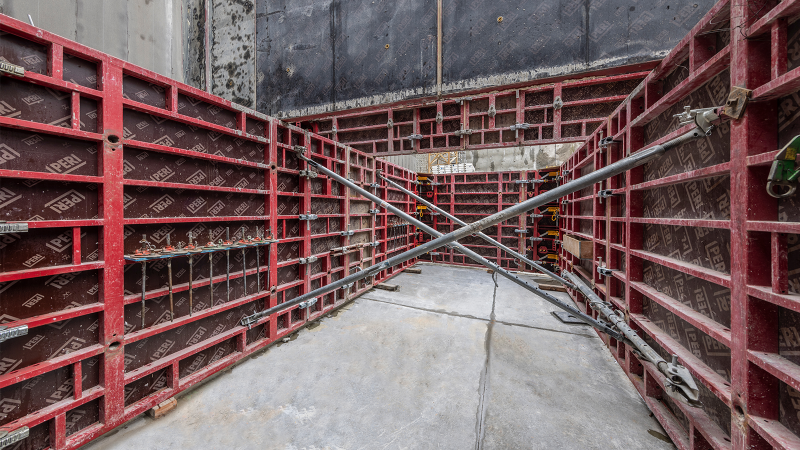 MAXIMO Panel Formwork pictured on site.